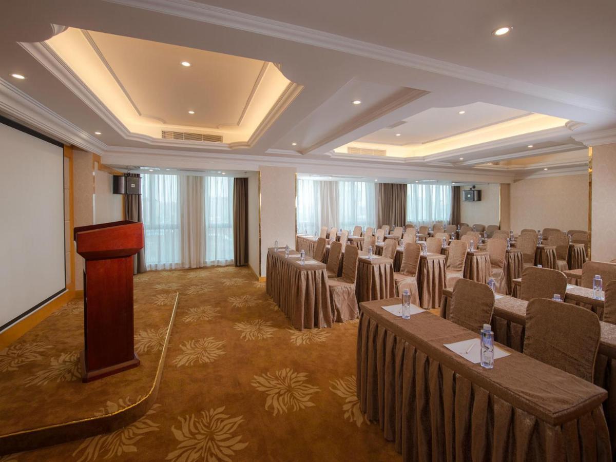 Vienna Hotel Dongguan Shatian Humen Port Екстериор снимка