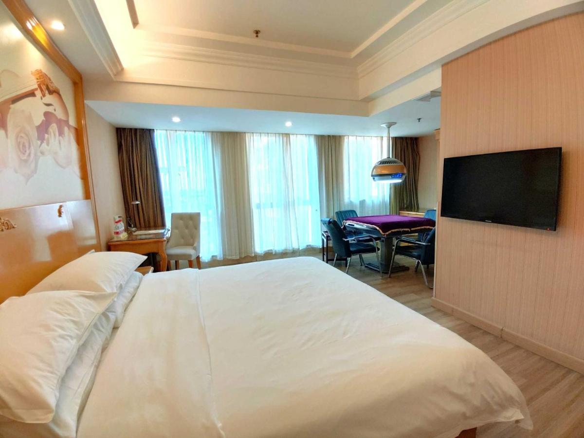 Vienna Hotel Dongguan Shatian Humen Port Екстериор снимка