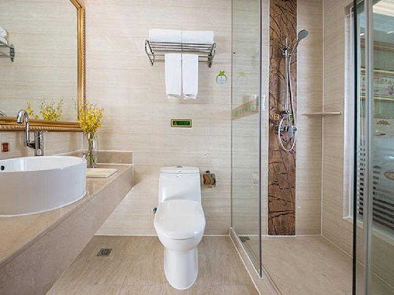 Vienna Hotel Dongguan Shatian Humen Port Екстериор снимка