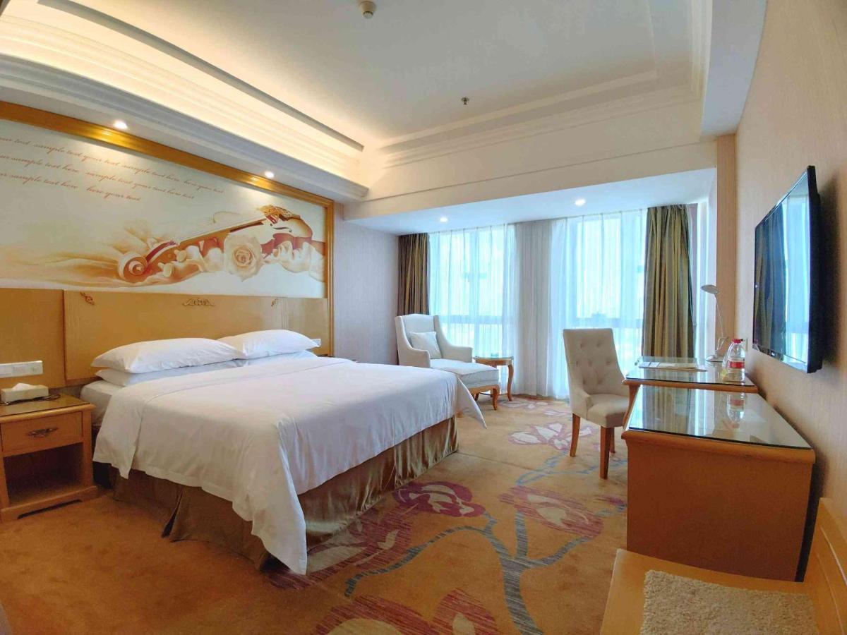 Vienna Hotel Dongguan Shatian Humen Port Екстериор снимка