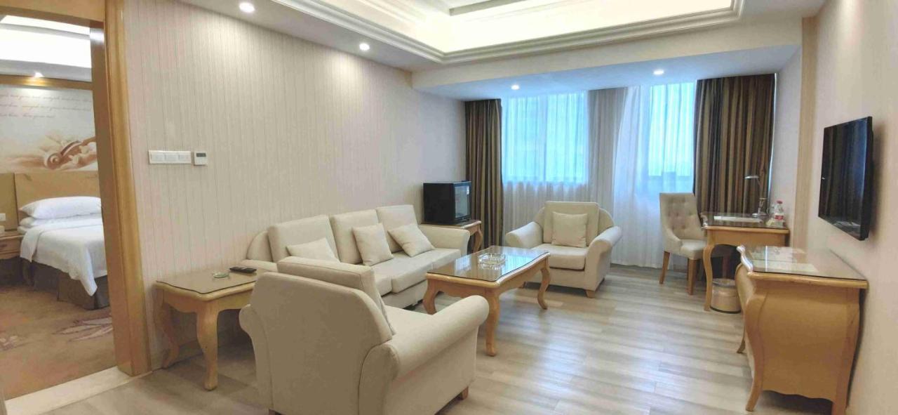 Vienna Hotel Dongguan Shatian Humen Port Екстериор снимка